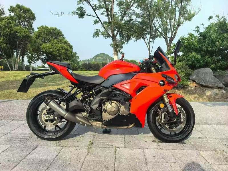 QJMOTOR 赛600