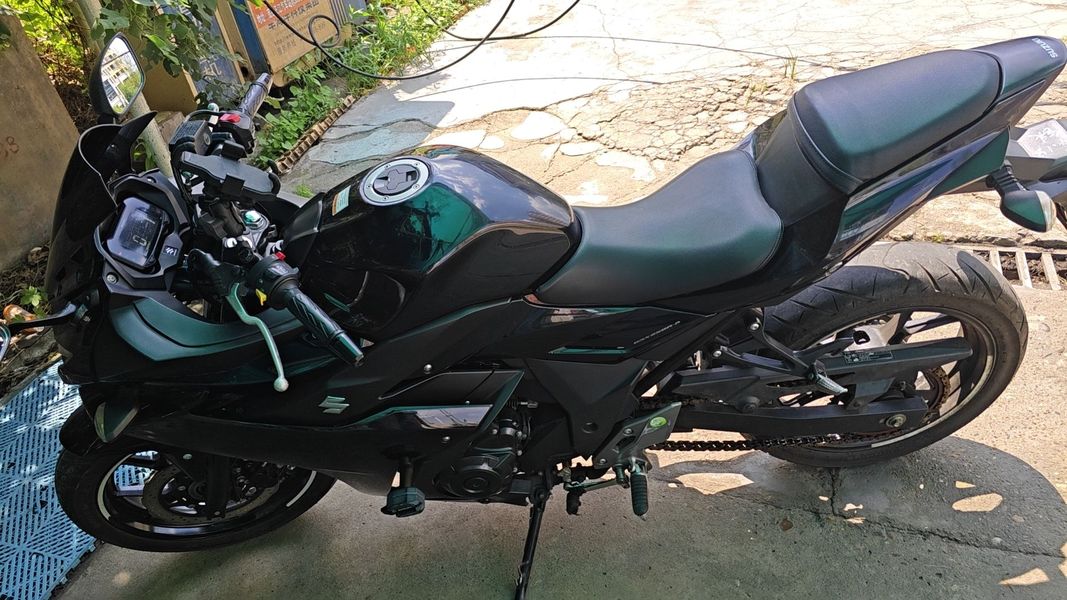 豪爵铃木 GSX250R
