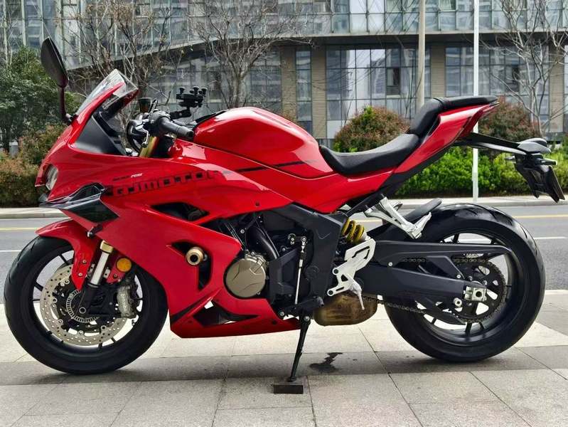 QJMOTOR 赛600