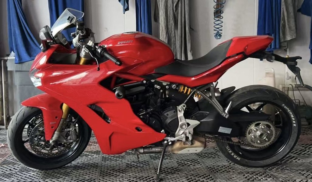 杜卡迪 SuperSport