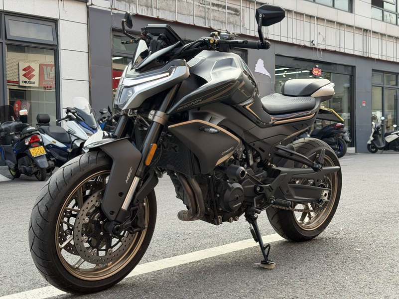 春风 800NK