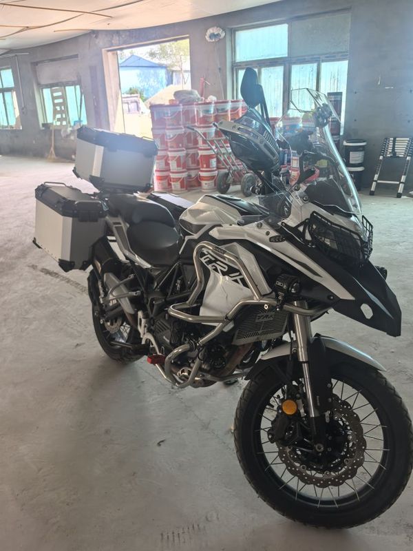 贝纳利 金鹏 TRK502