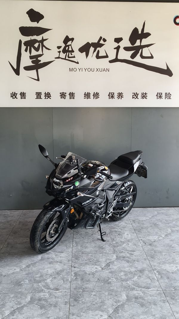 豪爵铃木 GSX250R