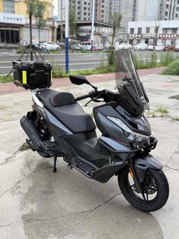 无极 SR250GT