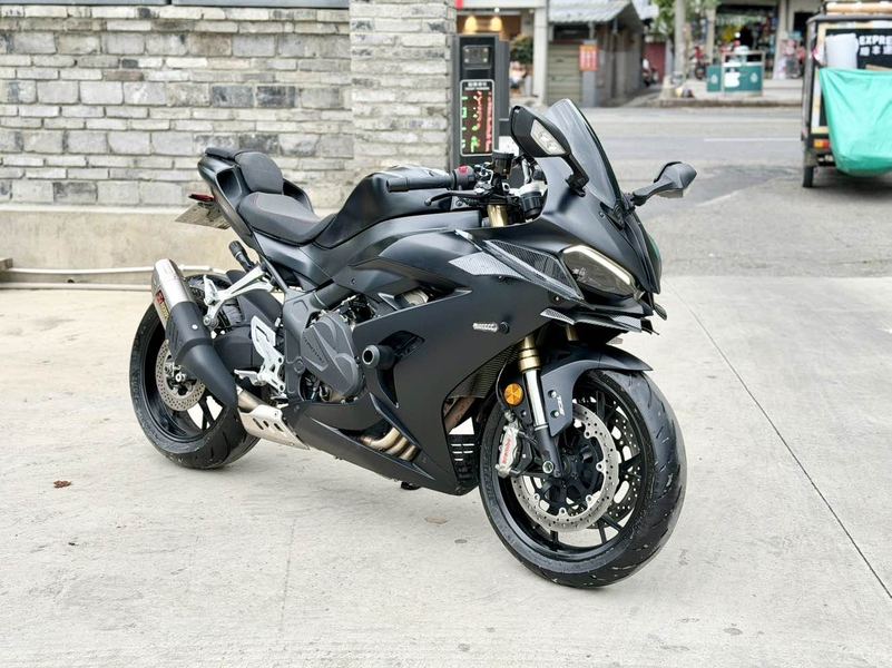 QJMOTOR 赛600