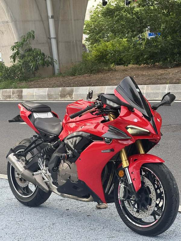 QJMOTOR 赛600