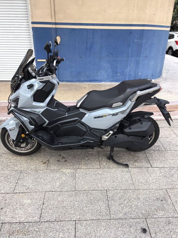 SYM三阳 Husky ADV 150