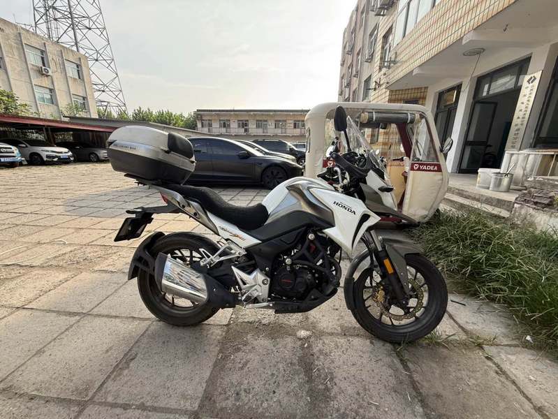 五羊本田 猛鸷 CB190X