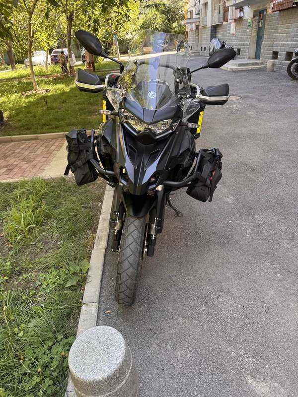 贝纳利 TRK552