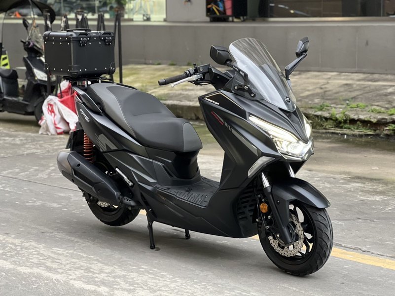 QJMOTOR 鸿250