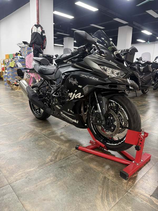 川崎 ZX-4R