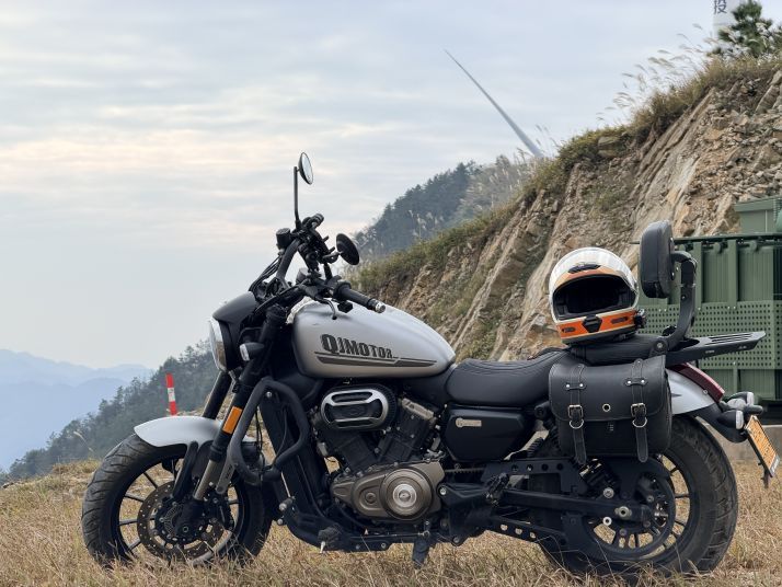 QJMOTOR 闪250