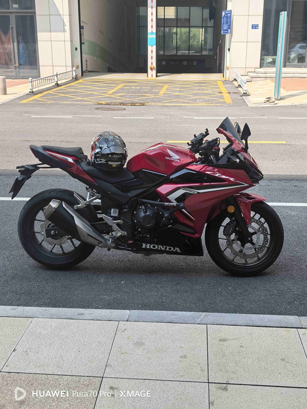 本田WING CBR400R