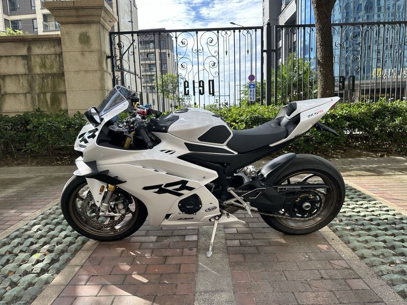 张雪机车 500RR