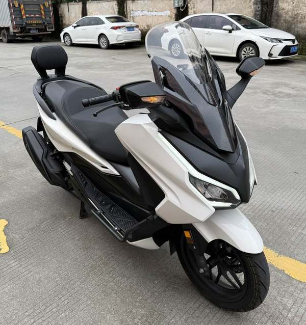 本田WING NSS350