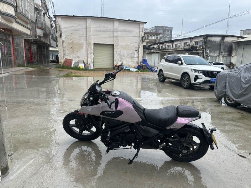 QJMOTOR 闪500S