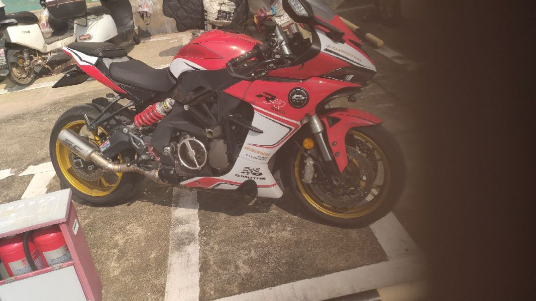 QJMOTOR 赛600