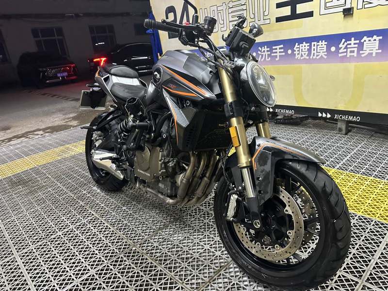 QJMOTOR 追600
