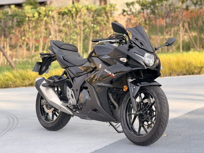 豪爵铃木 GSX250R