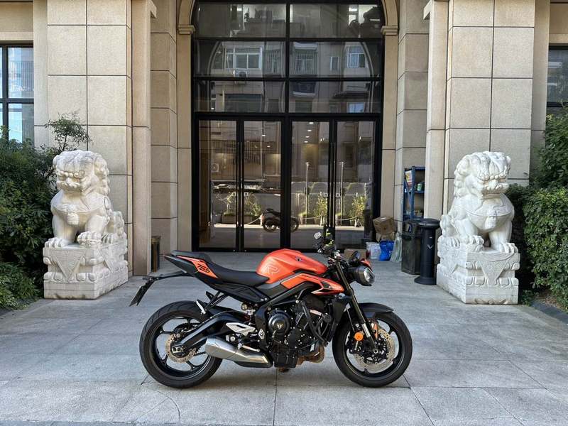 凯旋 Street Triple 765