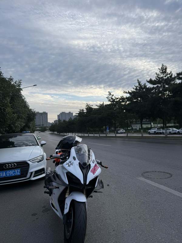QJMOTOR 赛800