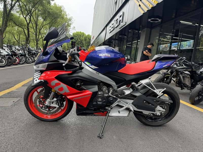 阿普利亚 RS 660 