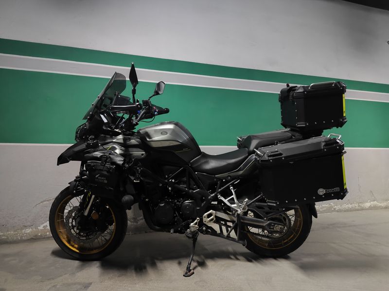 贝纳利 金鹏 TRK502