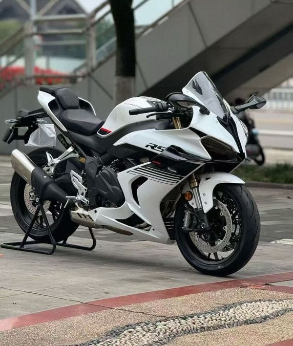QJMOTOR 赛600