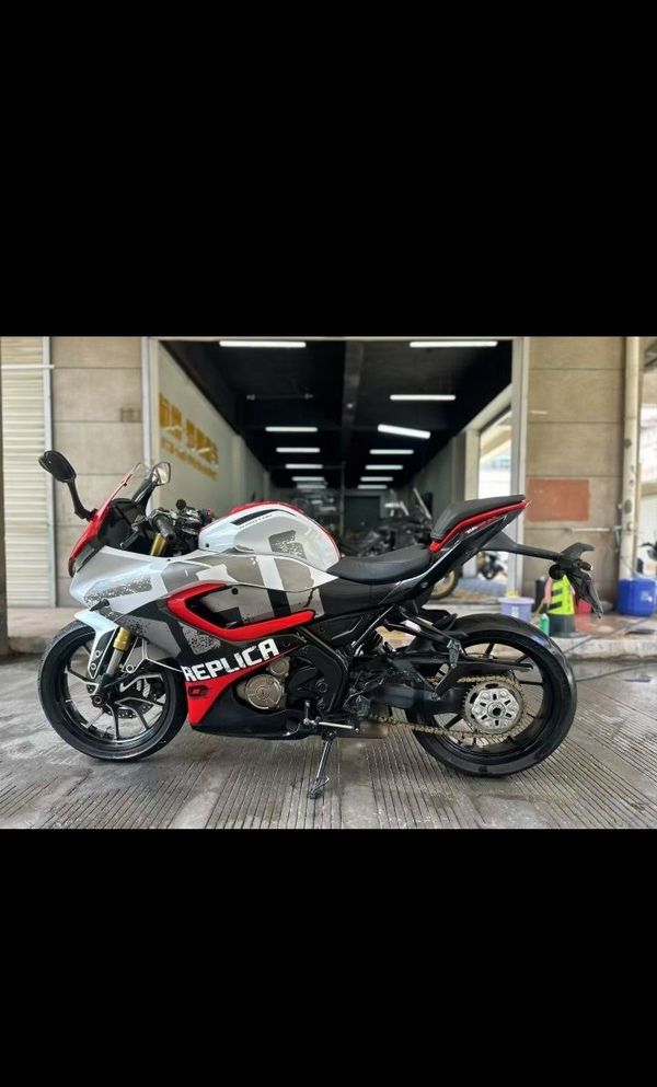 QJMOTOR 赛250