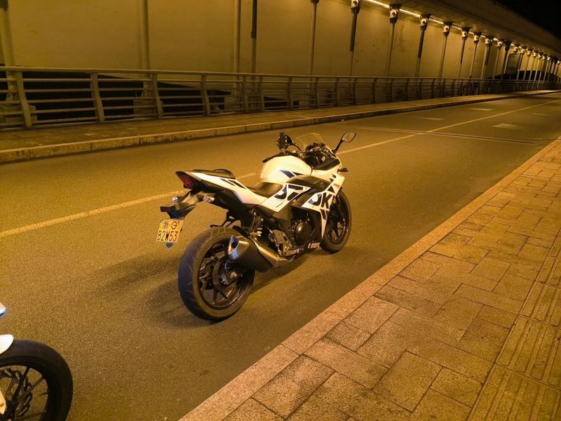 豪爵铃木 GSX250R