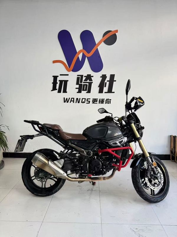 无极 300AC