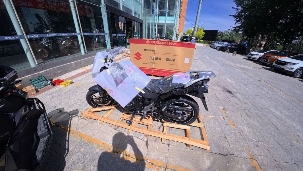 豪爵铃木 DL250