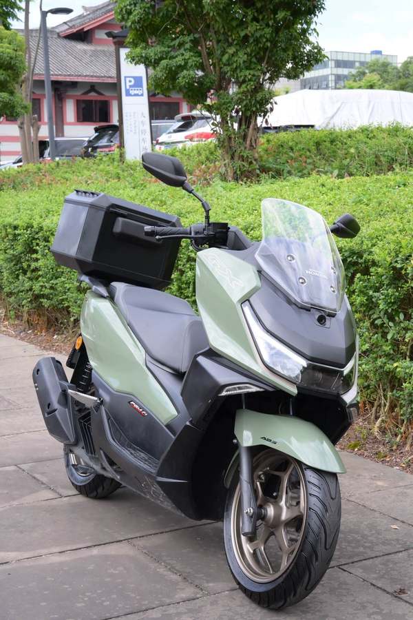 新大洲本田 NS150GX