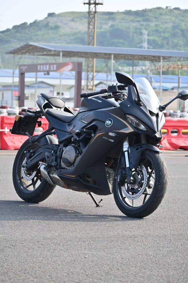 QJMOTOR 赛250