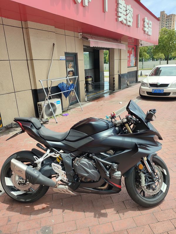 QJMOTOR 赛600