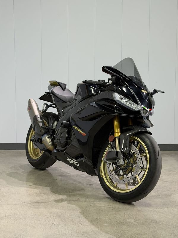 阿普利亚 RSV4