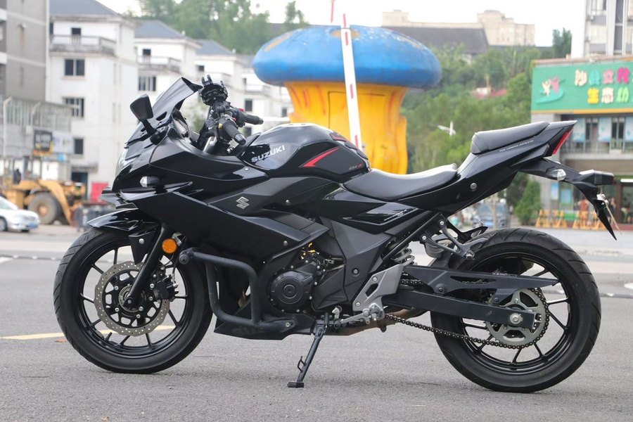 豪爵铃木 GSX250R