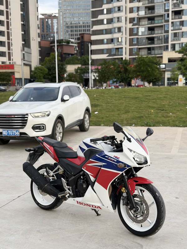 本田DREAMWING CBR300R