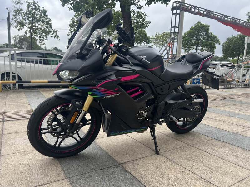 无极 250RR