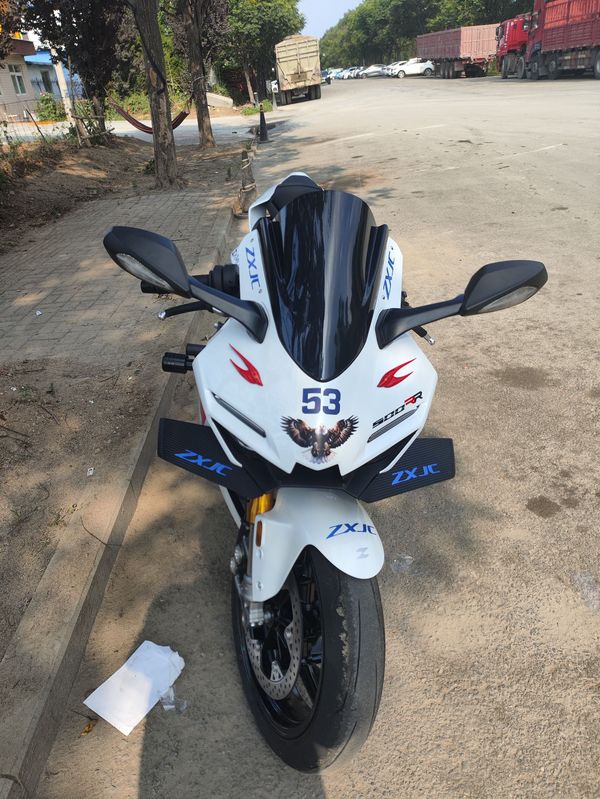 张雪机车 500RR