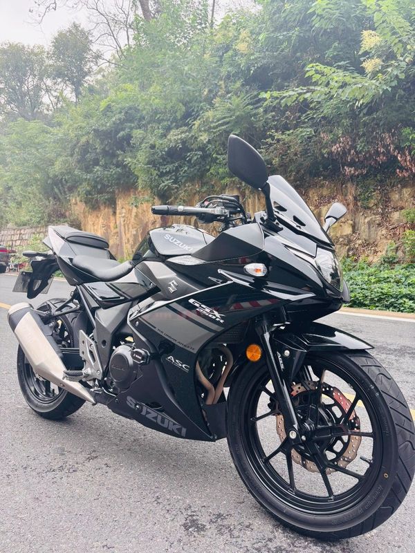 豪爵铃木 GSX250R