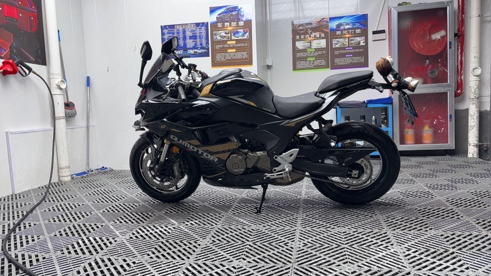 QJMOTOR 赛550
