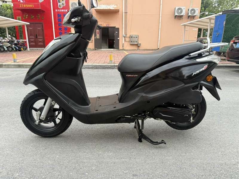 新大洲本田 NS125D