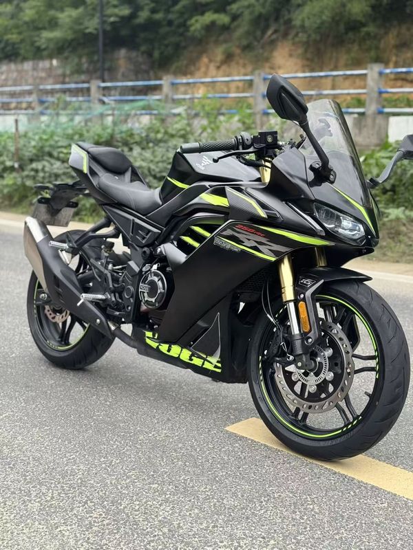 无极 250RR