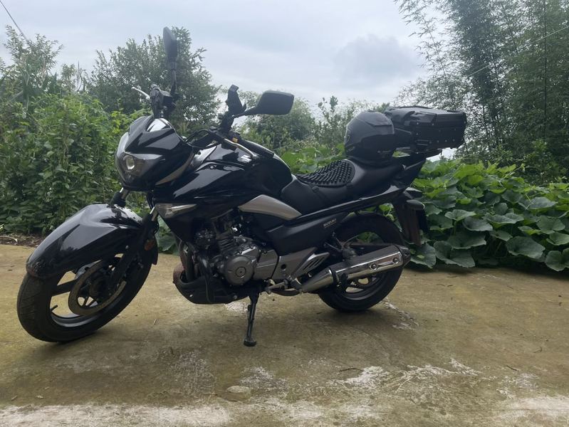 豪爵铃木 骊驰 GW250