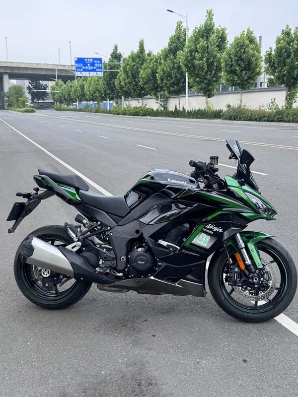 川崎 Ninja 1000SX