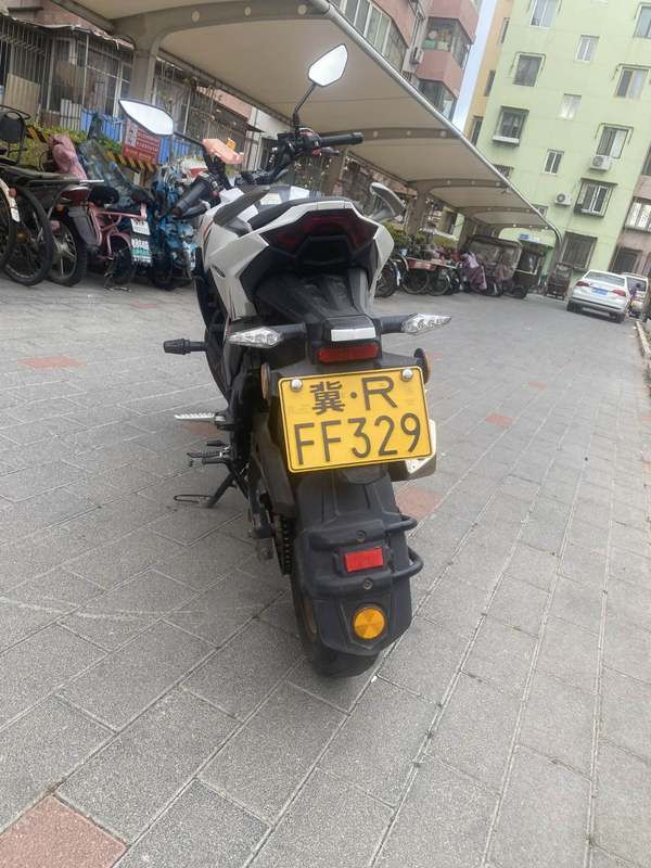 豪爵 DR150