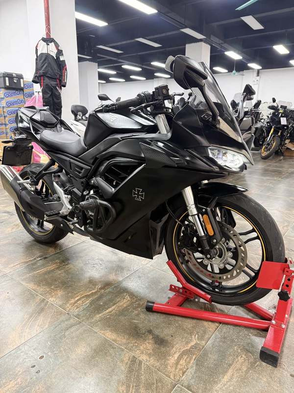 无极 250RR