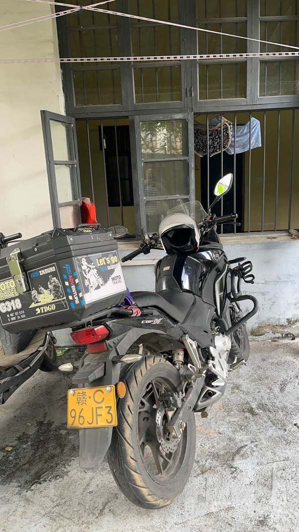 五羊本田 猛鸷 CB190X