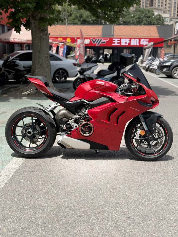杜卡迪 Panigale V4